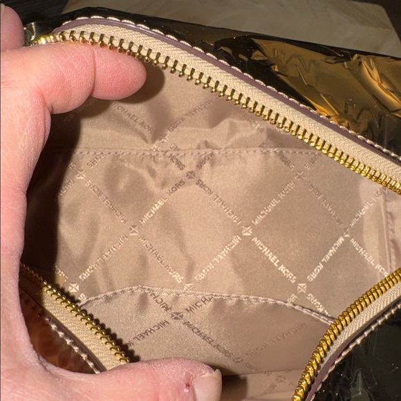 Michael Kors Jet Set Large Metallic Logo Debossed Continental Wallet Wristlet - Picture 7 of 8